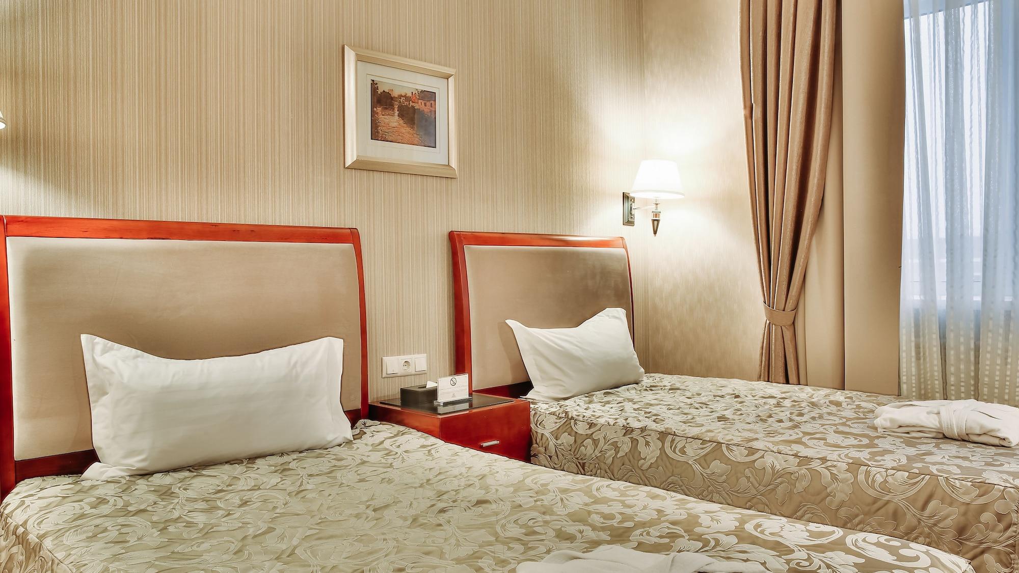 Goldman Empire Hotel Astana Exterior foto