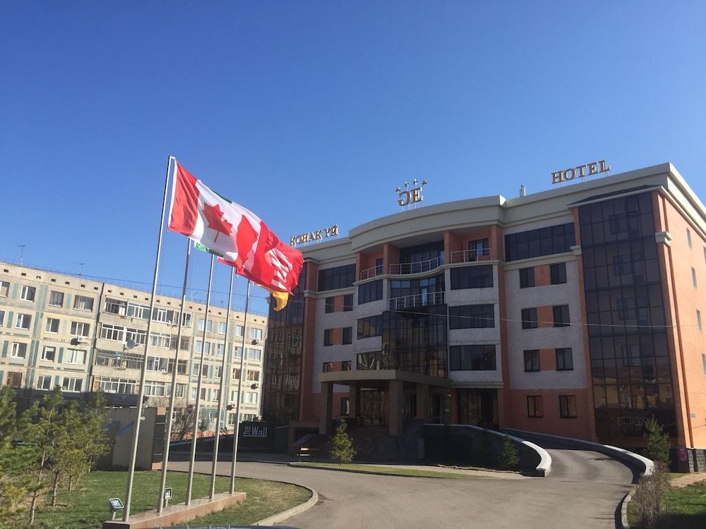 Goldman Empire Hotel Astana Exterior foto